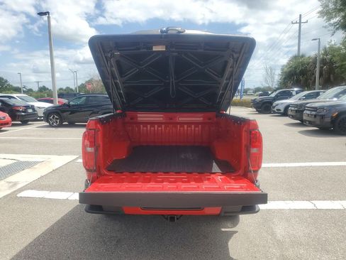 Used 2018 Chevrolet Colorado Z71 image 11