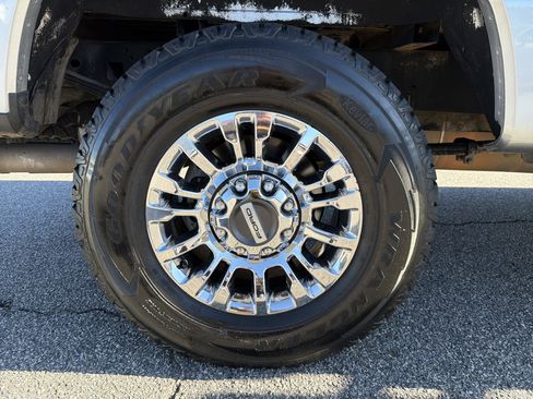 Used 2020 Ford F250 Lariat w/ Chrome Package image 21