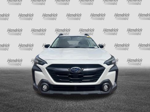 Used 2023 Subaru Outback Premium AWD/4WD image 3