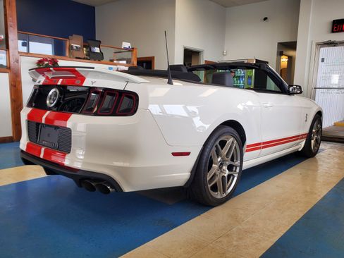 Used 2013 Ford Mustang Shelby GT500 RWD image 4