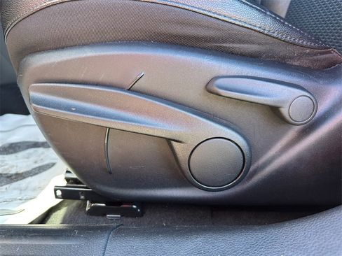 Used 2024 Jeep Compass Latitude image 25