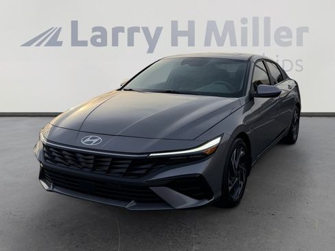 Certified 2024 Hyundai Elantra SEL w/ Convenience Package image 1