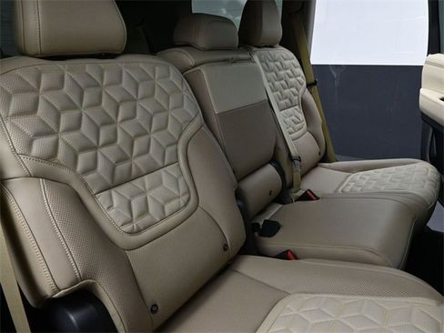 New 2025 Nissan Versa SV w/ Lighting Package image 9