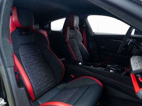 Used 2023 Audi RS e-tron GT image 24