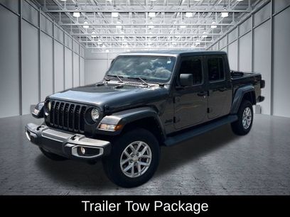 Used 2023 Jeep Gladiator Sport