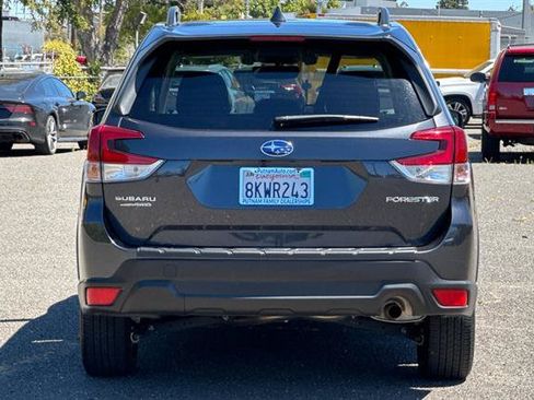 Used 2019 Subaru Forester Premium w/ Popular Package #1 AWD/4WD image 4