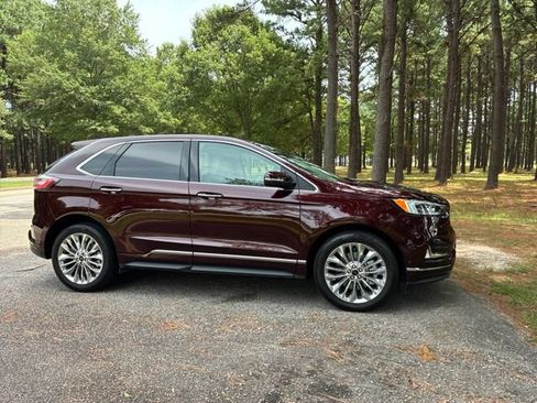 Used 2024 Ford Edge Titanium w/ Titanium Elite Package AWD/4WD image 2