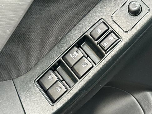 Used 2016 Subaru Forester 2.5i w/ Alloy Wheel Package image 14