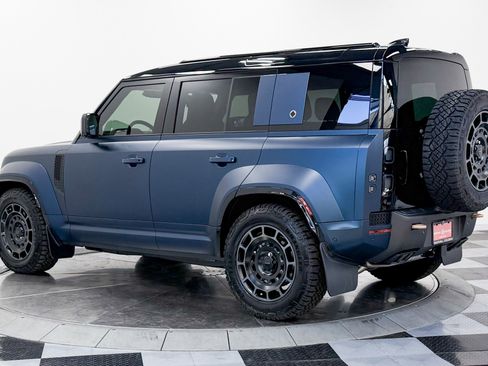 Used 2026 Land Rover Defender 110 AWD/4WD image 7