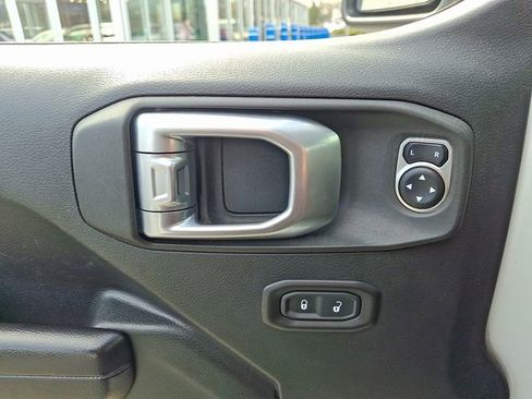 Used 2019 Jeep Wrangler Unlimited Sport S AWD/4WD image 13