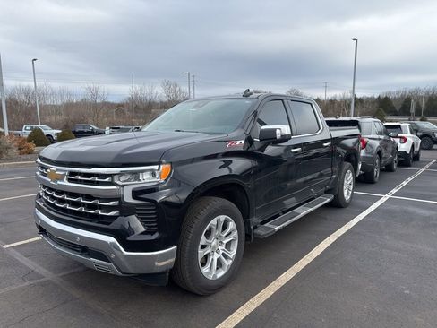 Used 2022 Chevrolet Silverado 1500 LTZ image 2