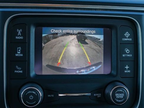 Used 2022 RAM 1500 Classic SLT image 24