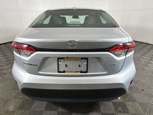Used 2025 Toyota Corolla LE FWD image 3