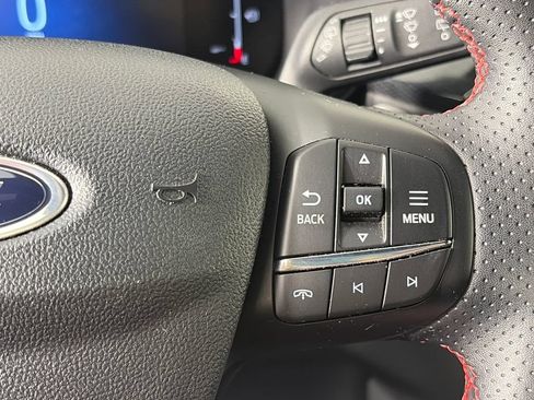 Used 2025 Ford Escape ST-Line Select AWD/4WD image 18