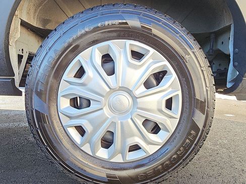 Used 2022 Ford Transit 350 XLT image 9