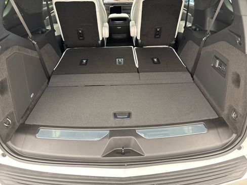 New 2025 Cadillac Escalade Sport Platinum image 11