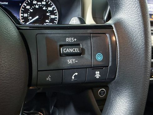 Certified 2022 Nissan Rogue SV AWD/4WD image 32