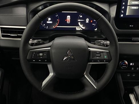 New 2026 Mitsubishi Outlander SE AWD/4WD image 15