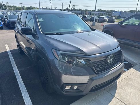 Used 2021 Honda Passport Sport image 3