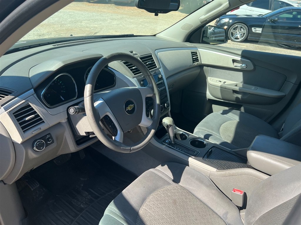Used 2012 Chevrolet Traverse LS FWD image 8
