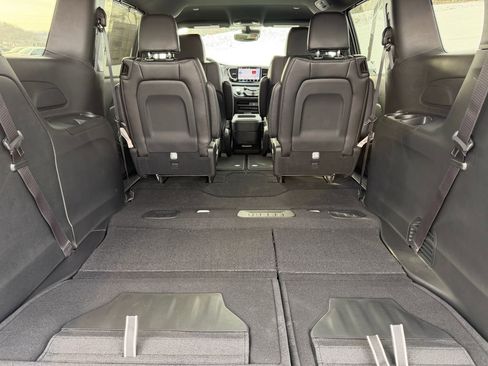 New 2026 Chrysler Pacifica Select w/ S Appearance Package image 9