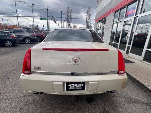 Used 2010 Cadillac DTS image 4