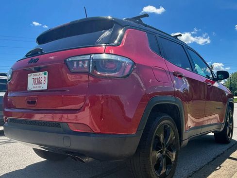 Used 2018 Jeep Compass Latitude w/ Popular Equipment Group FWD image 7