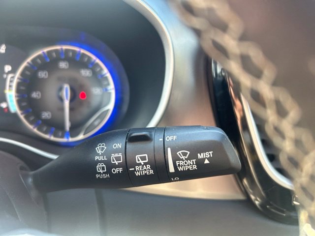 Used 2022 Chrysler Pacifica Touring-L FWD image 19