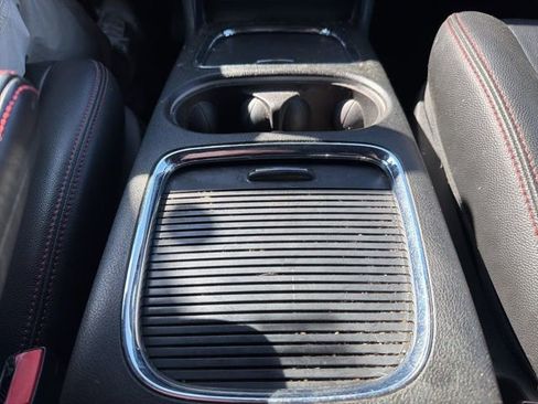 Used 2018 Dodge Grand Caravan GT image 32