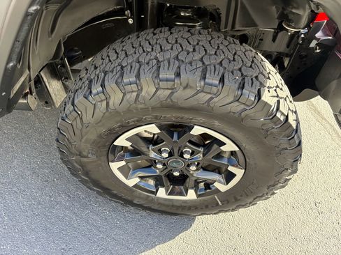 Used 2025 Jeep Wrangler Rubicon w/ Safety Group image 14