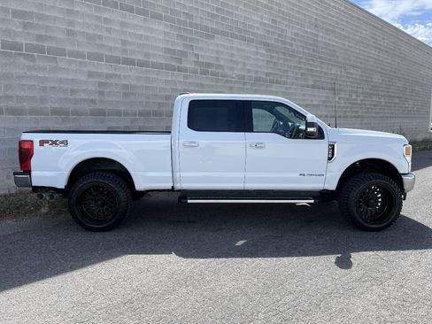 Used 2022 Ford F350 Lariat w/ Lariat Ultimate Package AWD/4WD image 3