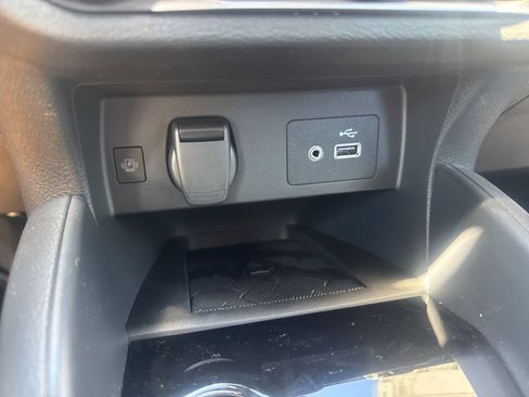 New 2025 Nissan Versa SV w/ Trunk Package image 6