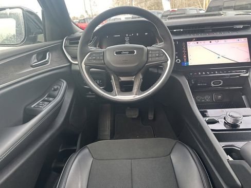 New 2026 Jeep Grand Cherokee Altitude image 15