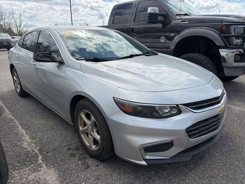 Used 2018 Chevrolet Malibu LS image 7