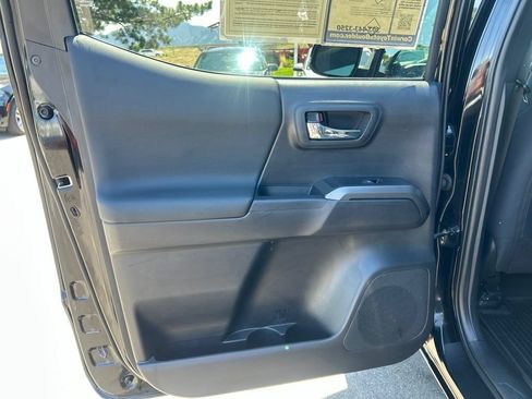 Used 2023 Toyota Tacoma TRD Sport AWD/4WD image 16
