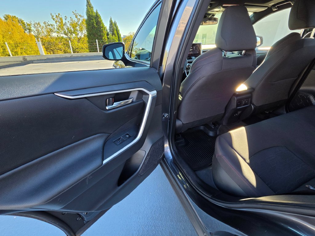 Used 2023 Toyota RAV4 SE w/ Weather & Moonroof Package AWD/4WD image 18