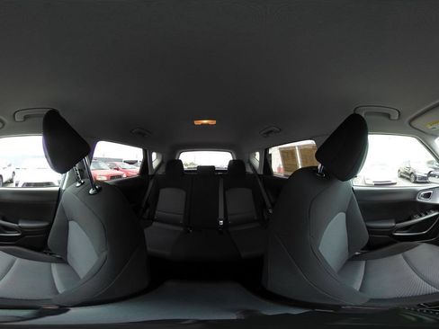 Used 2025 Kia Soul LX w/ LX Technology Package FWD image 40