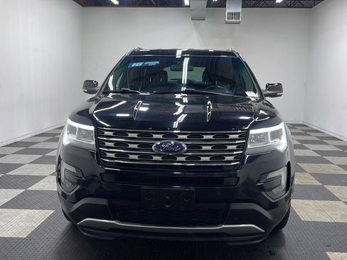 Used 2016 Ford Explorer XLT w/ Equipment Group 202A AWD/4WD image 25