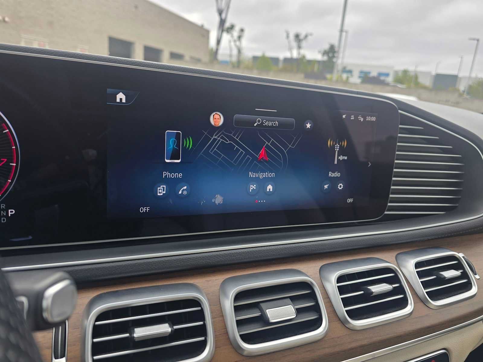 Used 2024 Mercedes-Benz GLS 450 4MATIC image 28