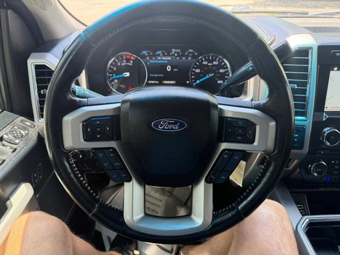 Used 2018 Ford F250 Lariat w/ Lariat Value Package AWD/4WD image 15