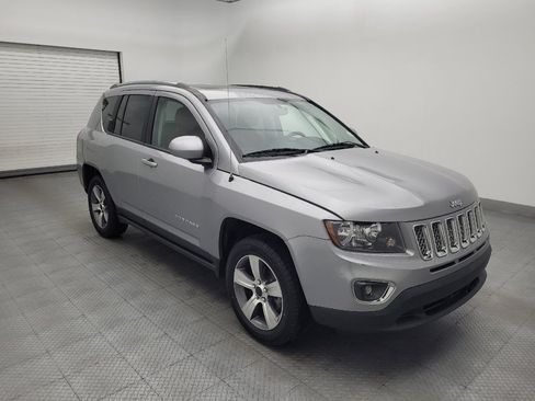 Used 2017 Jeep Compass High Altitude FWD image 13
