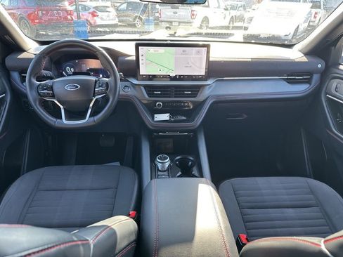 Used 2025 Ford Explorer ST-Line w/ ST-Line Street Pack image 15