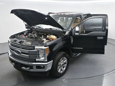 Used 2018 Ford F250 Lariat w/ Lariat Ultimate Package AWD/4WD image 40
