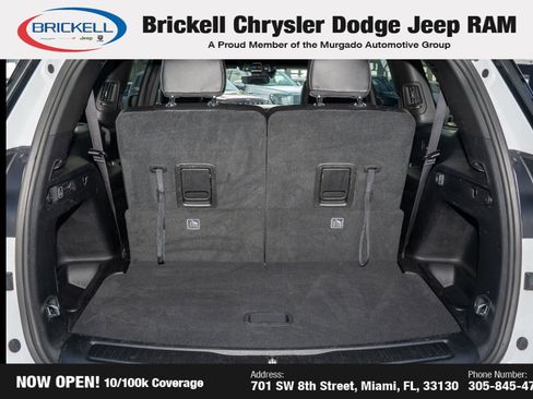 Used 2023 Jeep Grand Cherokee L Laredo image 9