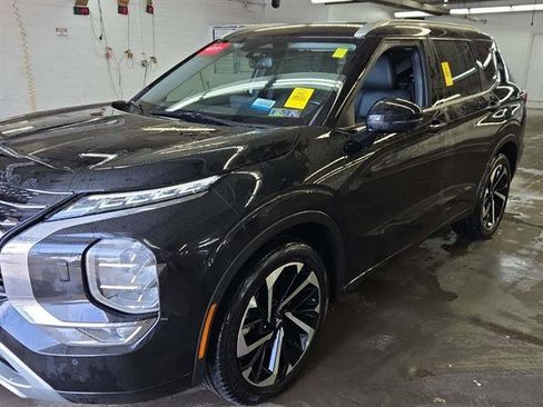 Used 2023 Mitsubishi Outlander SEL image 1