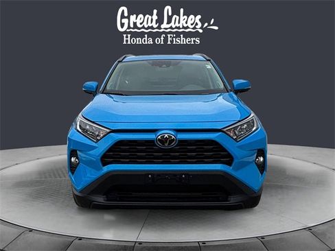 Used 2020 Toyota RAV4 XLE Premium image 8