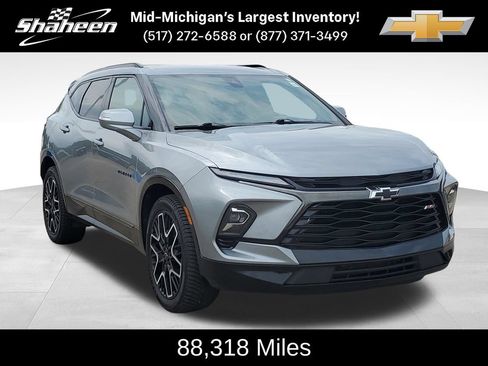 Used 2023 Chevrolet Blazer RS w/ Enhanced Convenience Package AWD/4WD image 2