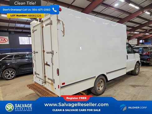 Used 2019 Chevrolet Express 3500 w/ Power Convenience Package image 4