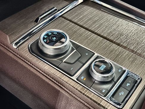 Used 2024 Ford Expedition Max Limited image 23