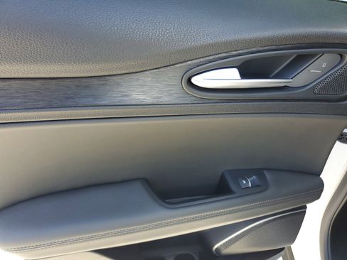 Used 2019 Alfa Romeo Stelvio AWD image 14